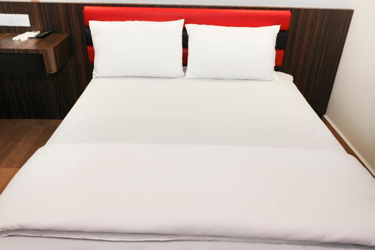 ג'והור בהרו Oyo 90027 Happy Hotel מראה חיצוני תמונה