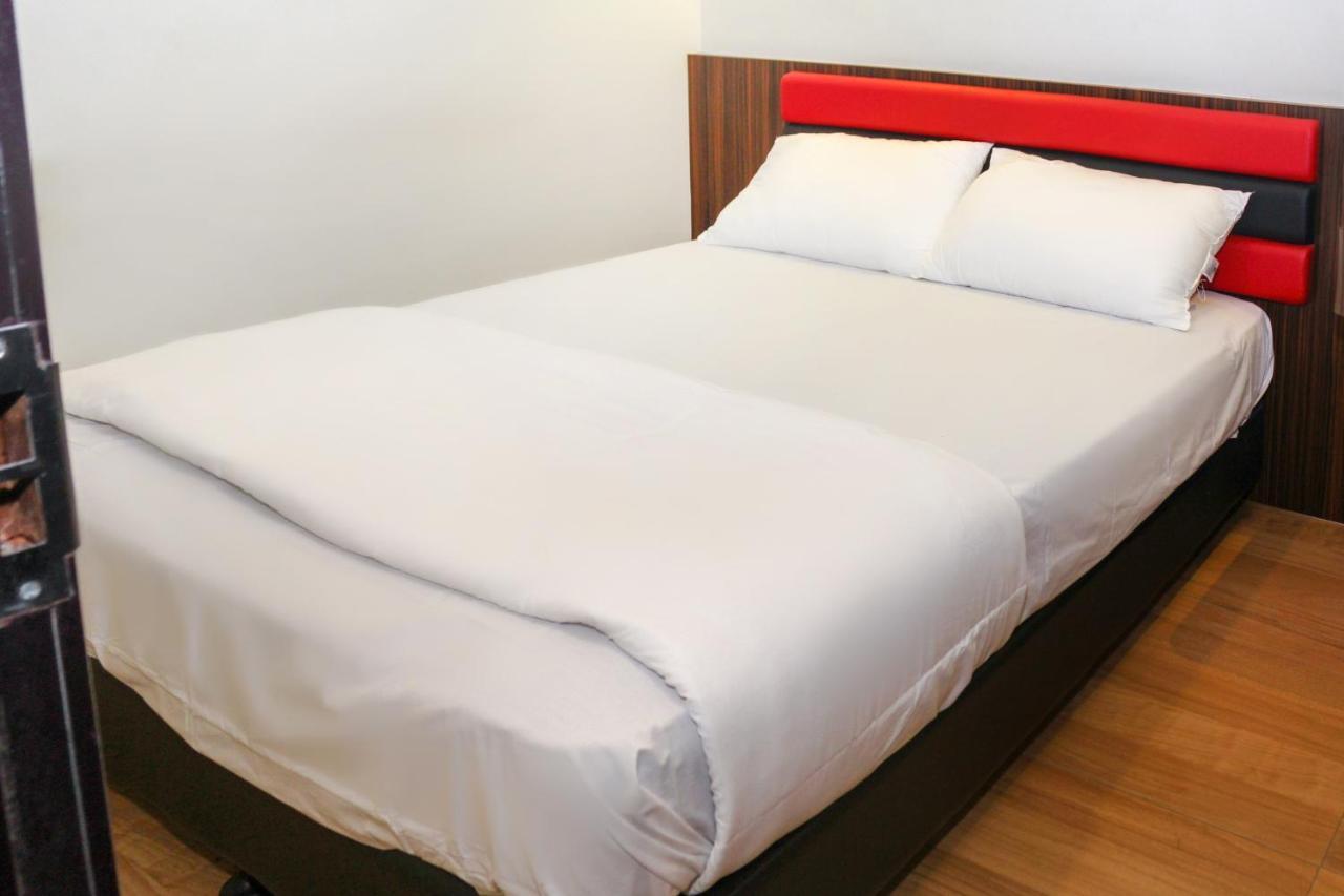 ג'והור בהרו Oyo 90027 Happy Hotel מראה חיצוני תמונה